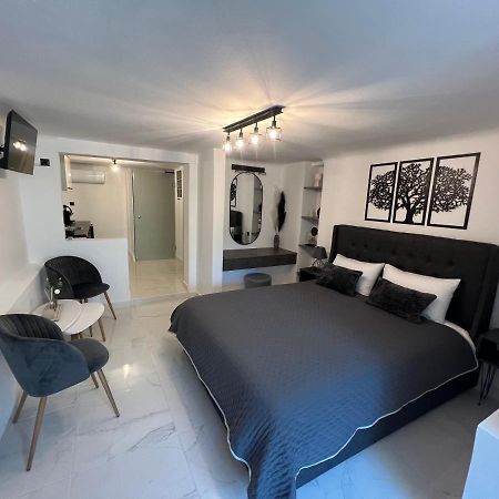 Riviera-Melrod-Athens Apartment ภายนอก รูปภาพ